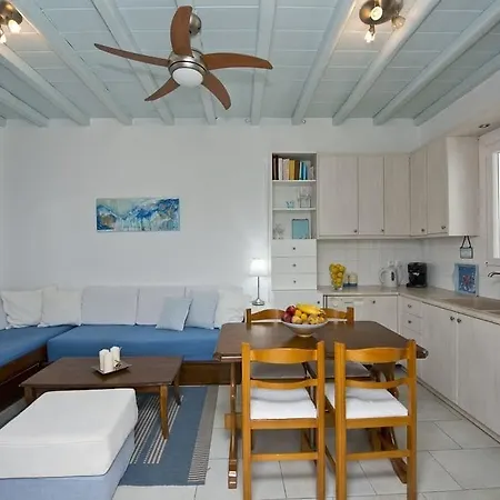 Tatiana Prive & Apartment Klouvas